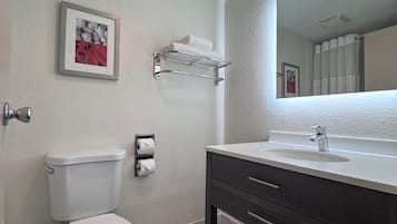 Towels, soap, shampoo, toilet paper