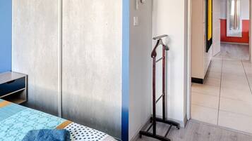 3 chambres, fer et planche à repasser, lit parapluie, Wi-Fi gratuit