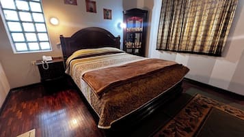 1 bedroom, desk, iron/ironing board, free WiFi