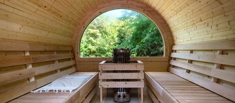 Lovely home in LĂžkken with sauna