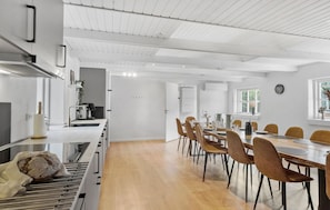 Køleskab, ovn, kogeplade, opvaskemaskine