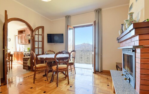 2 bedroom nice home in Varese Ligure