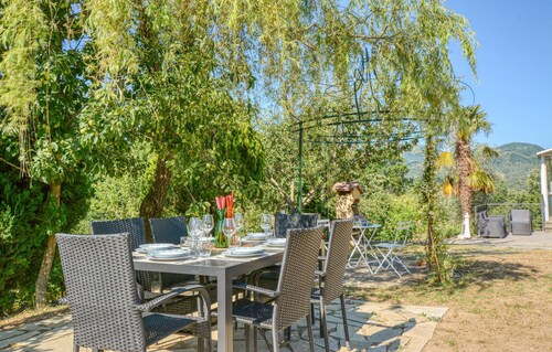 2 bedroom nice home in Varese Ligure