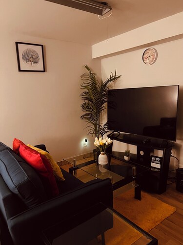 Cozy Haven 1-bedroom suite close to  centre of Winnipeg