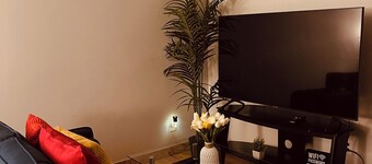 Cozy Haven 1-bedroom suite close to  centre of Winnipeg