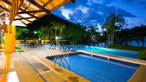 Udendørs pool