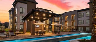 Lux College Station Apartment
