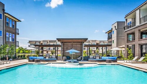 Lux College Station Apartment