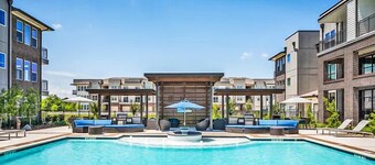 Lux College Station Apartment