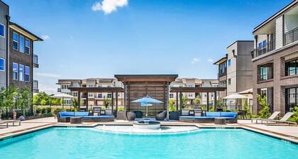 Lux College Station Apartment