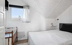 3 makuuhuonetta, vauvan matkasänky, ilmainen Wi-Fi