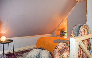 3 bedrooms, iron/ironing board