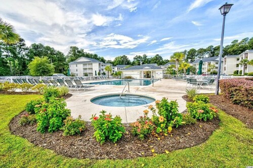 Spacious 3-Bedroom Getaway Myrtle Beach. Includes entry to State Parks