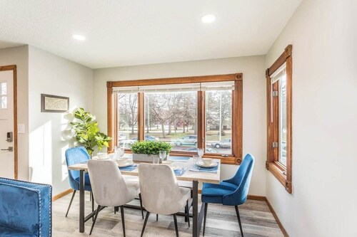 Charming University Cottage, Prime Location