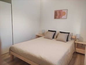 1 chambre, fer et planche Ă repasser, Wi-Fi, draps fournis