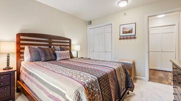 1 bedroom, desk, free WiFi, bed sheets