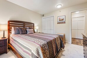 1 makuuhuone, työpöytä, ilmainen Wi-Fi, vuodevaatteet