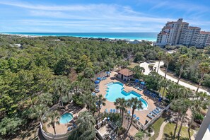 A heated pool - 3 BD/3 BA Unit - Gorgeous Gulf Views w/Beach Access (Miramar Beach)