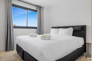 2 bedrooms, in-room safe, iron/ironing board, free WiFi