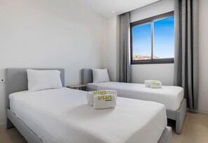 2 bedrooms, in-room safe, iron/ironing board, free WiFi