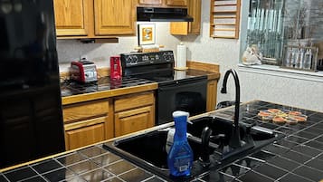 Microones, forn, placa de cuina i rentaplats