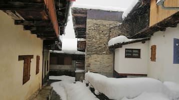 Esterni