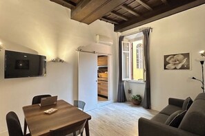 Living area - Pietro's central apartament (Roma)