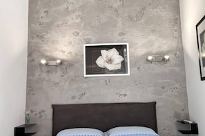 1 habitación, wifi y ropa de cama