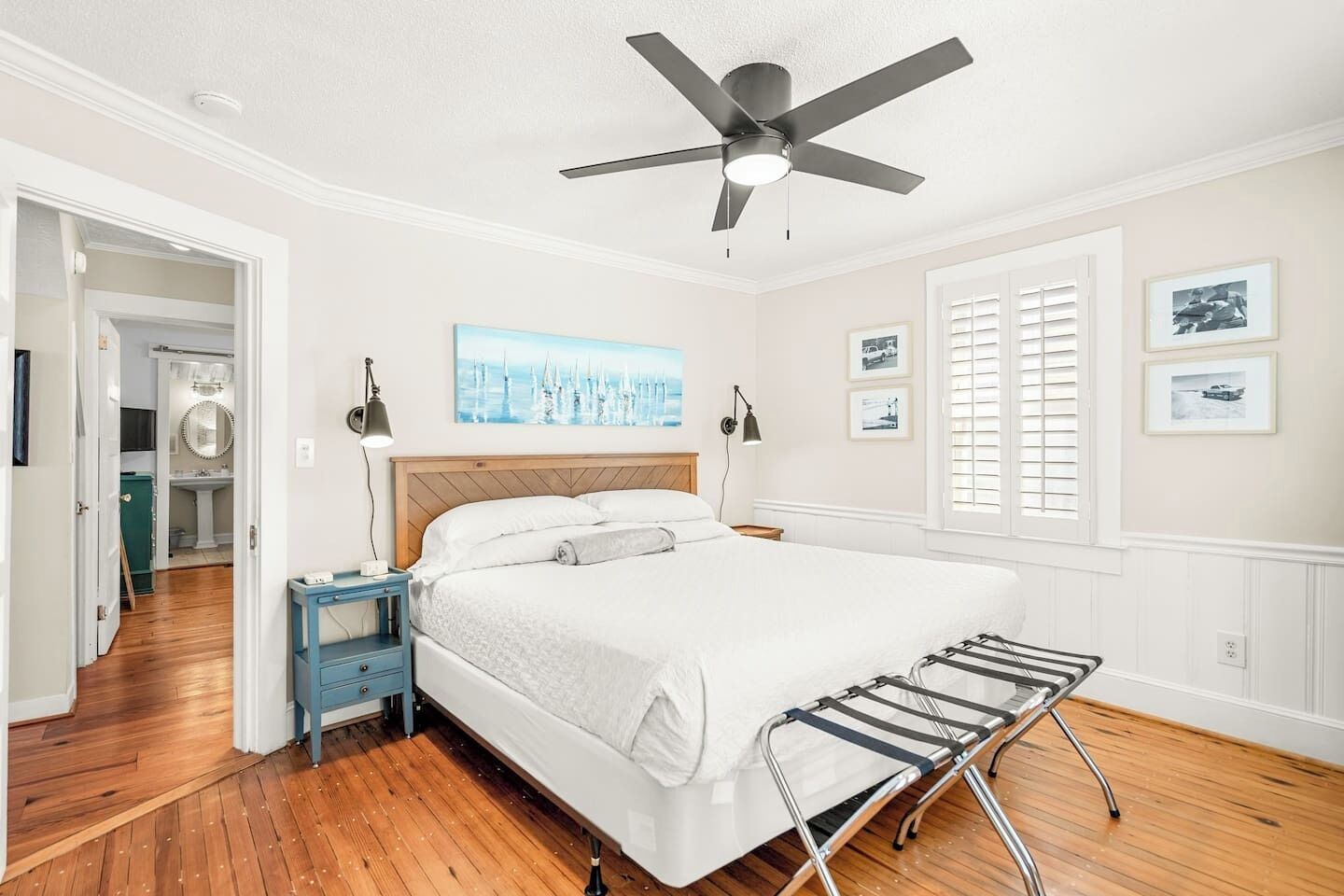 3 habitaciones, tabla de planchar con plancha, wifi y ropa de cama 