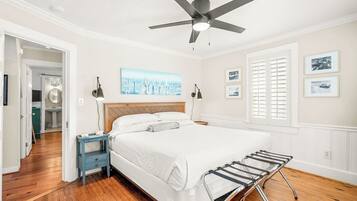 3 habitaciones, tabla de planchar con plancha, wifi y ropa de cama