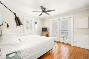 3 chambres, fer et planche à repasser, Wi-Fi, draps fournis