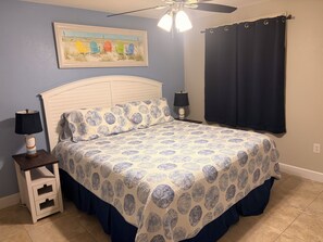 1 bedroom, iron/ironing board, free WiFi, bed sheets - Beachfront Family Friendly Condo Near Pier Park. 1 bedroom, 2 bathrooms. Sleep 6 (Panama City Beach)