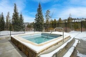 Outdoor spa tub - Downtown WP Loft 209 I Great Views I Hot Tub I Heated Garage I Discounted Attractions (Winter Park)