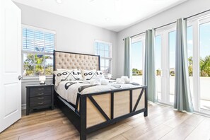 5 bedrooms, desk, iron/ironing board, free WiFi