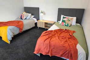 2 habitaciones, escritorio y wifi