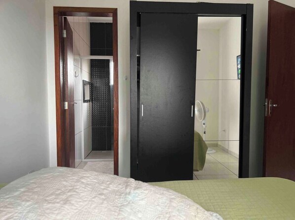 3 chambres, fer et planche à repasser, Wi-Fi