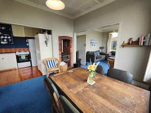 Dining - Riverton Beachhouse View (Riverton / Aparima)