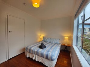 2 bedrooms, desk, WiFi - Cosiest Crib in Riverton (Riverton / Aparima)