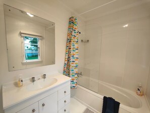 Bathroom - Cosiest Crib in Riverton (Riverton / Aparima)