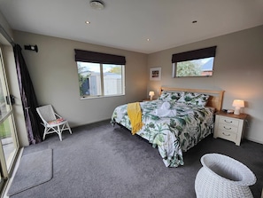4 bedrooms, iron/ironing board, travel cot, WiFi