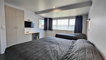 2 bedrooms, desk, iron/ironing board, travel crib