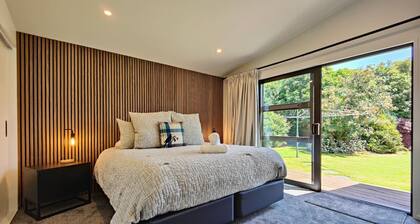 Te Anau Happy Days Hideaway