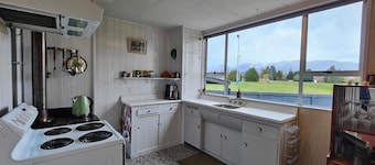 Te Anau Retro Retreat