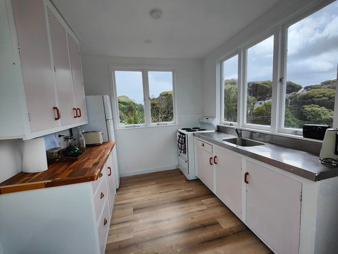 Kühlschrank, Ofen, Herdplatte, Toaster