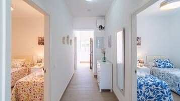 2 bedrooms, iron/ironing board, free WiFi, bed sheets