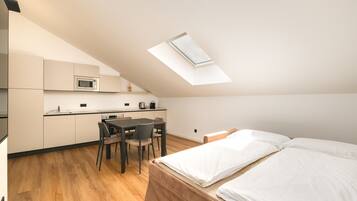 1 chambre, fer et planche Ă repasser, Wi-Fi gratuit, draps fournis