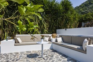 Terrace/patio - Apartment 'Magnolia' with Mountain View, Wi-Fi and Air Conditioning (Terrazze)