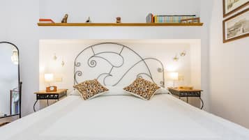 Fer et planche à repasser, Wi-Fi gratuit, draps fournis