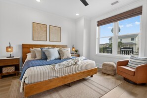 6 makuuhuonetta, silitysrauta/-lauta, ilmainen Wi-Fi