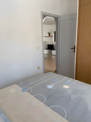 2 quartos, ferros/tábuas de passar roupa, Wi-Fi de cortesia